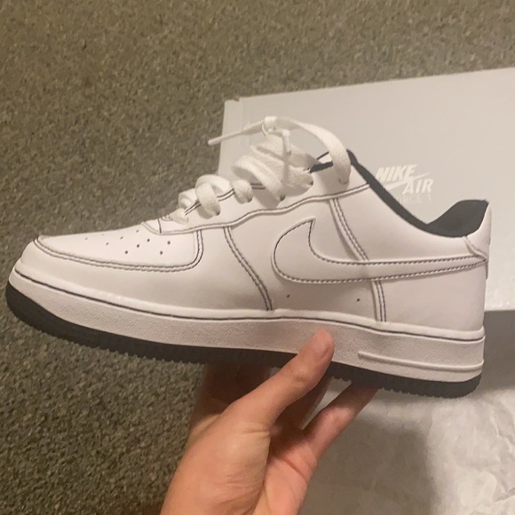 Nike Air Force 1 size 4 white and black - Picture 7 of 11